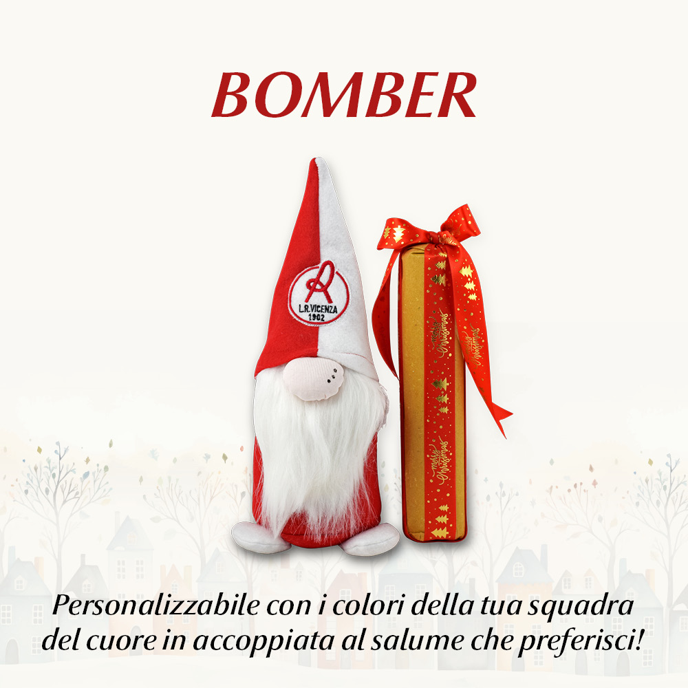 Nanetto di stoffa con i colori del Vicenza Calcio accanto a un salame in confesione regalo